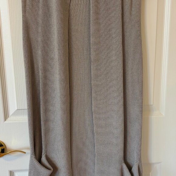 Wilfred Olivie Sweater Vest Cardigan - Picture 3 of 5